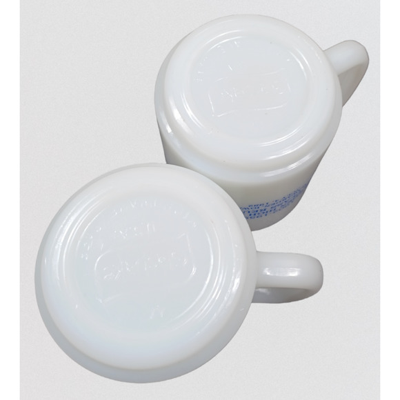 Hawarden IA Set of Vtg Milk Glass Coffee Cups 1982 Glasbake 1902-1959 Reunion - Picture 4 of 7